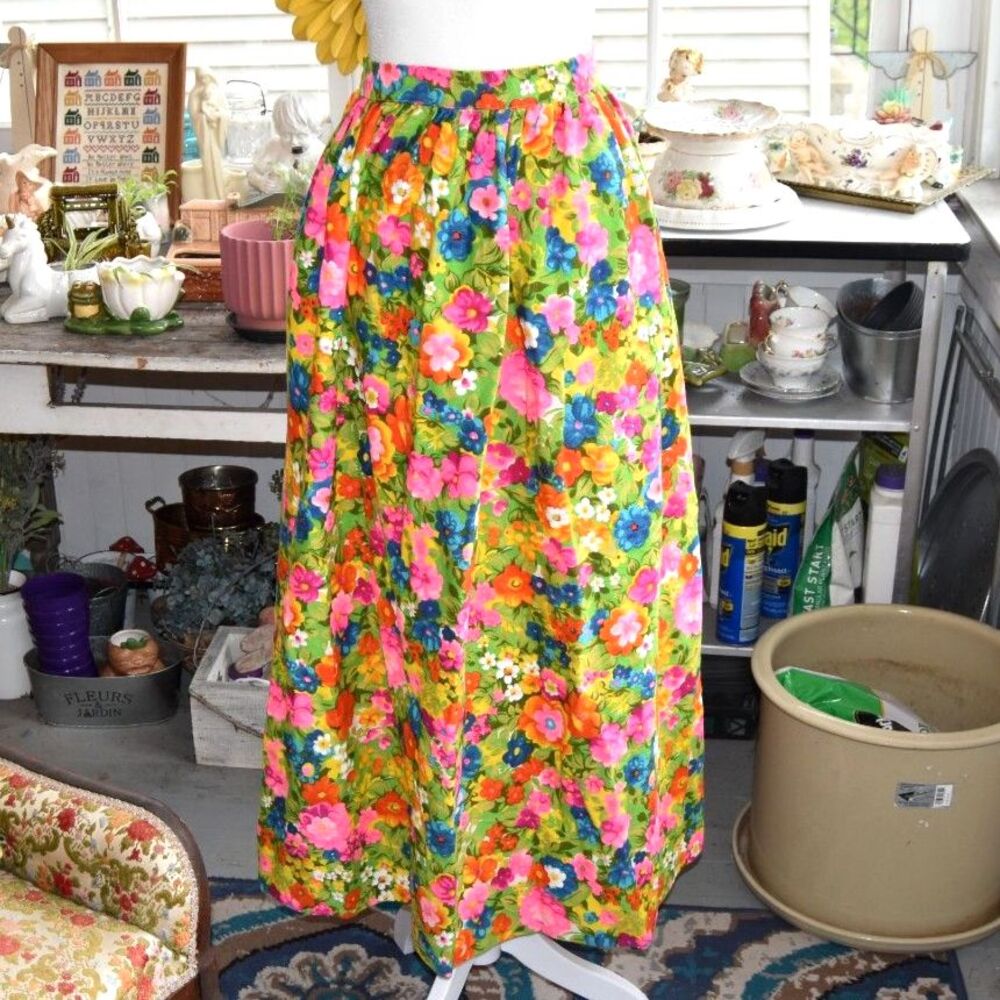Vintage 1960s Floral Maxi Skirt Flower Power Mod Hippie Textured Cotton Small